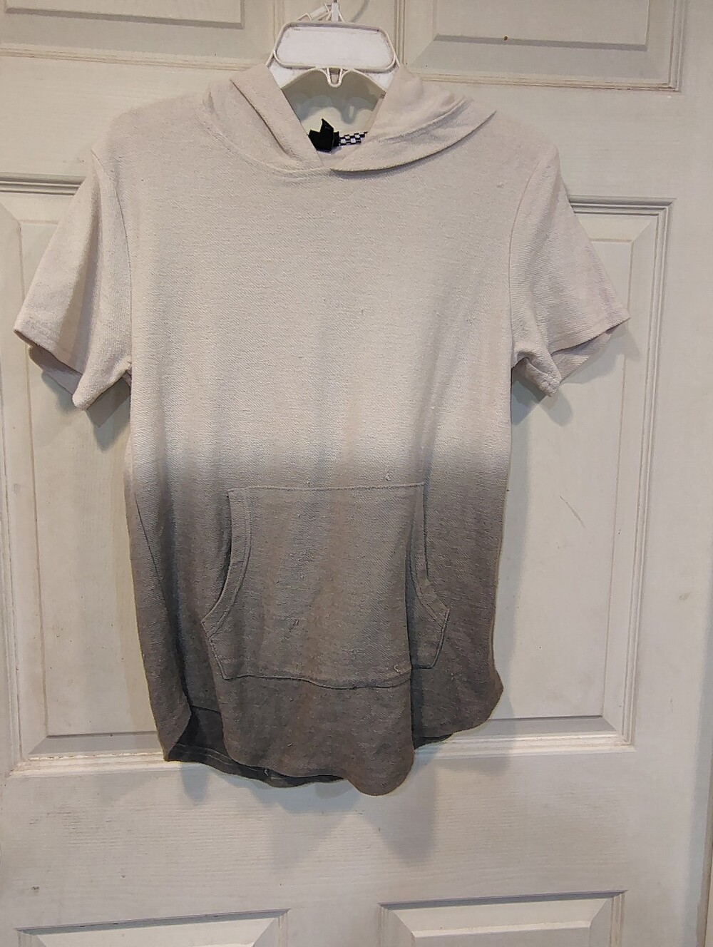 Art Class Boy's Size XL Grey Ombre Hooded Tee